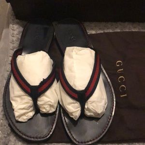 Blue/red Gucci flip flops